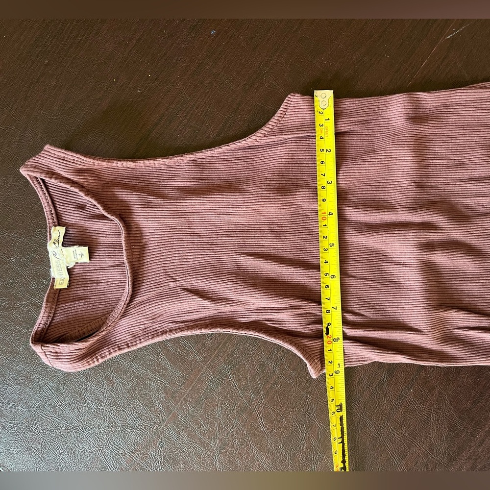 Express Mauve Ribbed Tank Top - Picture 4 of 5